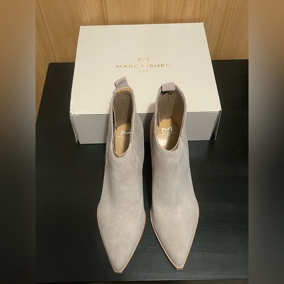 Marc Fisher LTD Orlanda Medium Gray Bootie Size 10 Western Suede Leather New IB - Picture 2 of 16